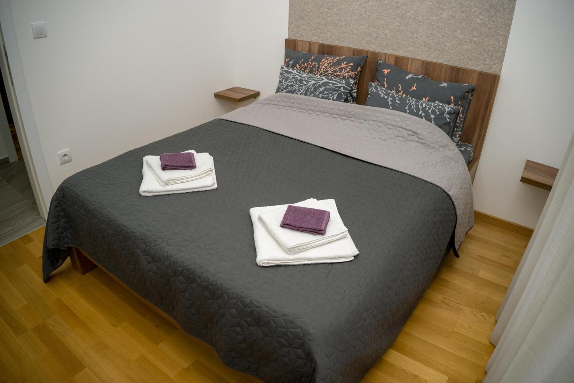 Apartment Infinity Kruševac Buitenkant foto