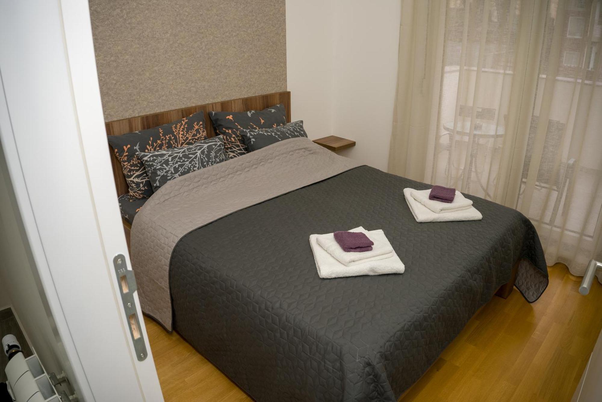Apartment Infinity Kruševac Buitenkant foto