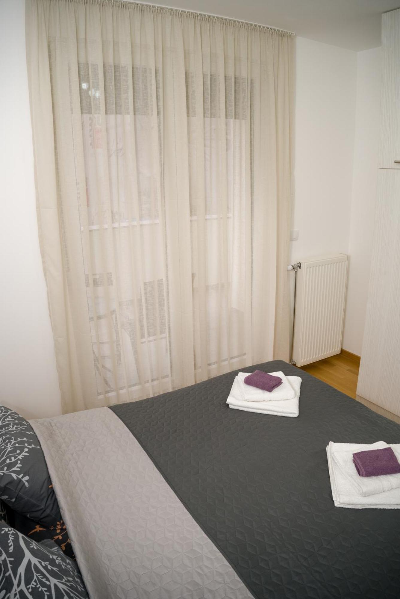 Apartment Infinity Kruševac Buitenkant foto