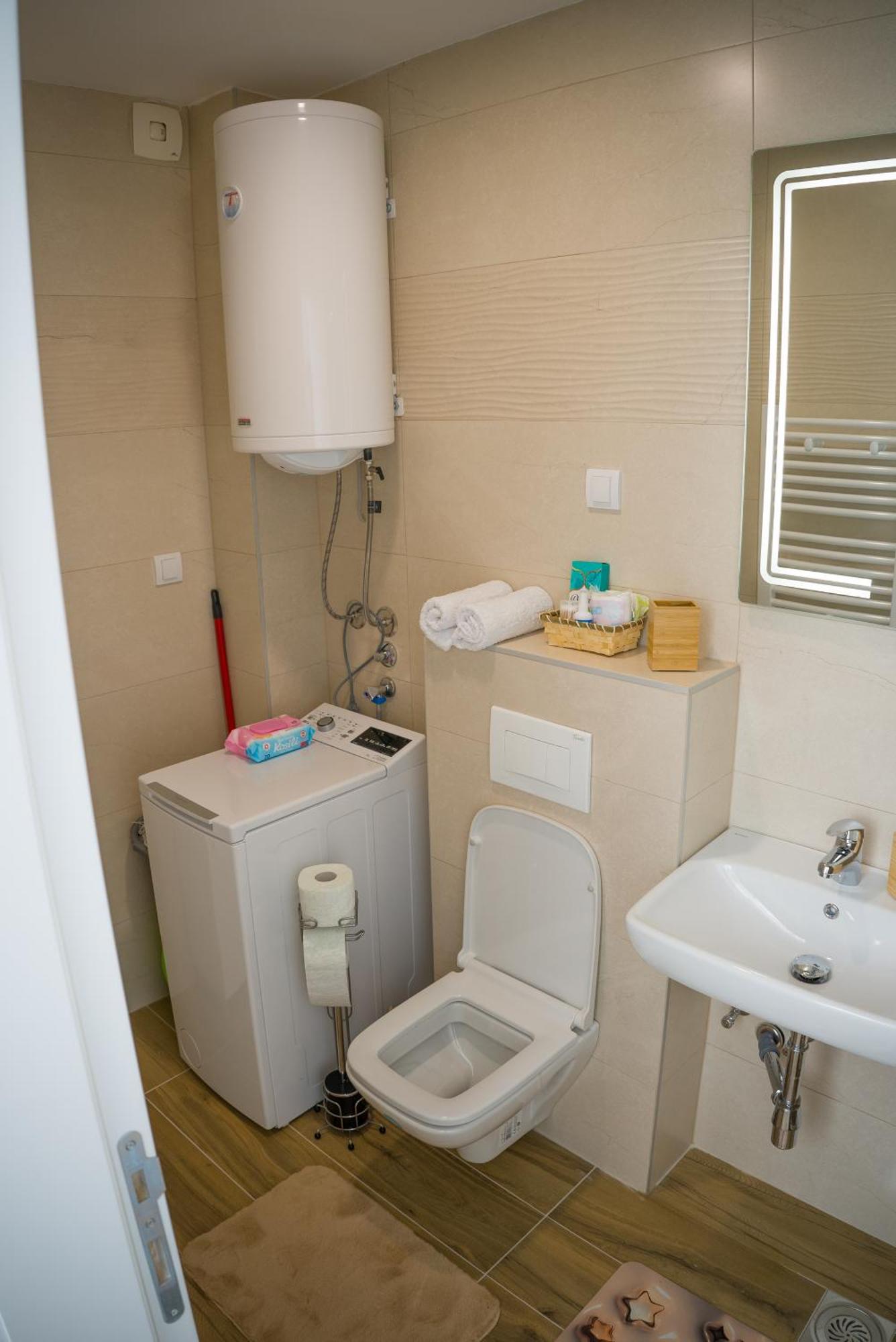 Apartment Infinity Kruševac Buitenkant foto