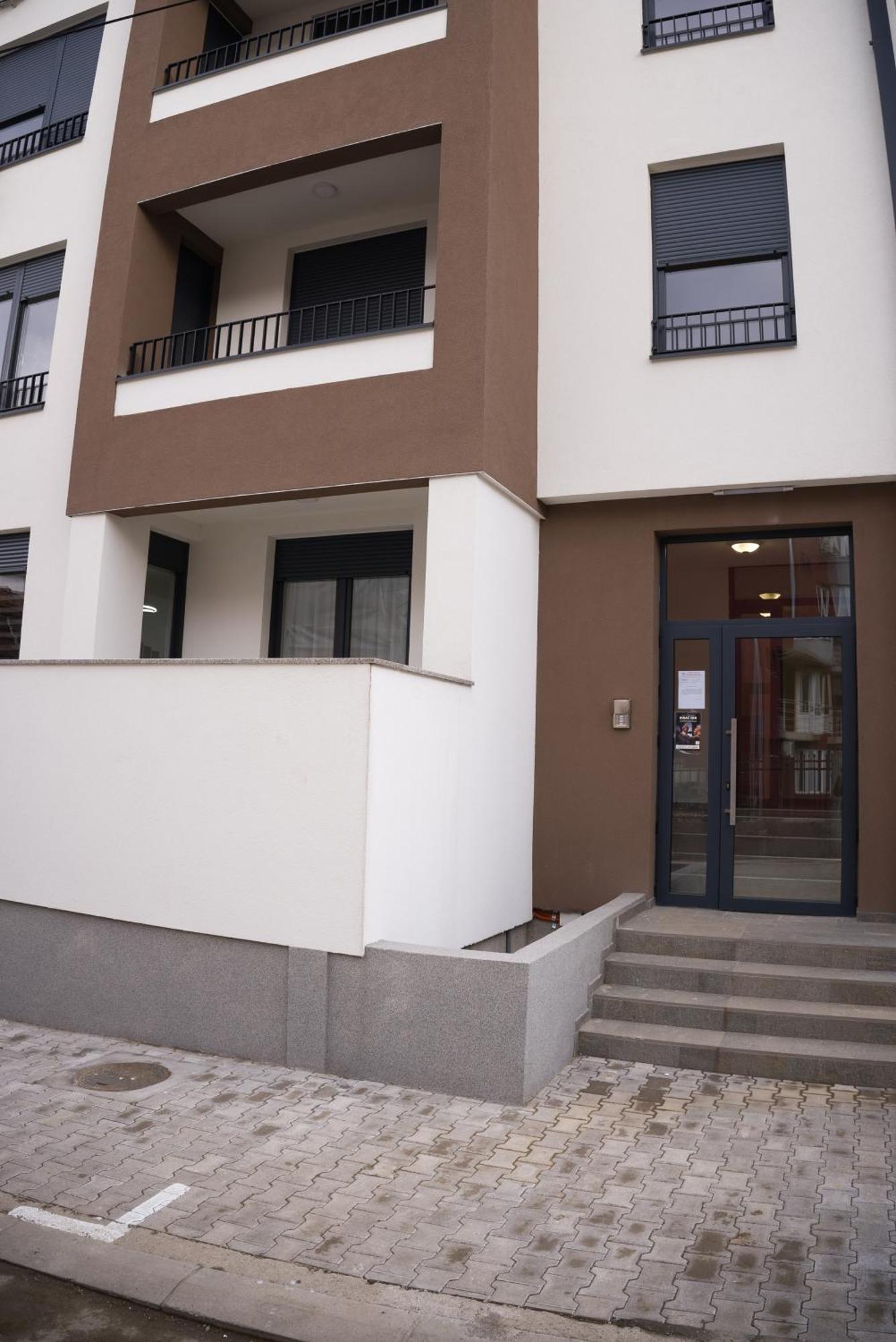 Apartment Infinity Kruševac Buitenkant foto