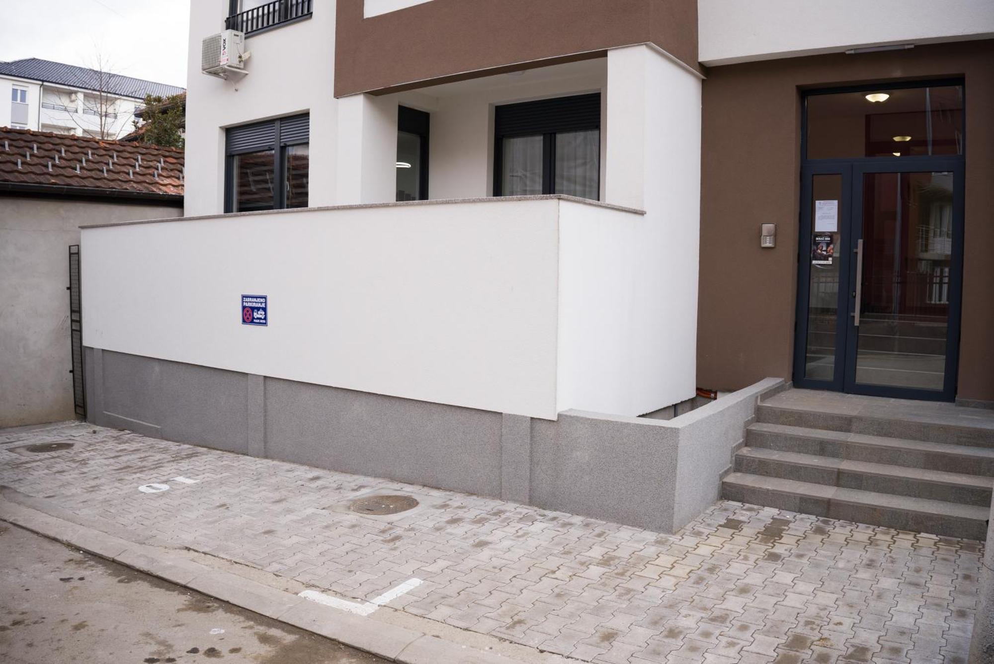 Apartment Infinity Kruševac Buitenkant foto